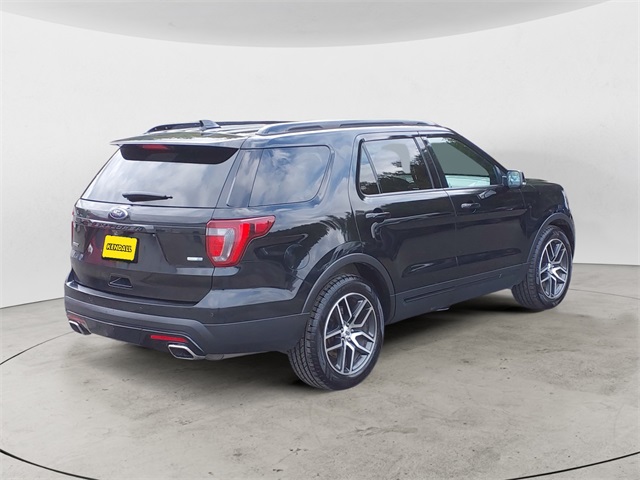 2016 Ford Explorer Sport photo 4