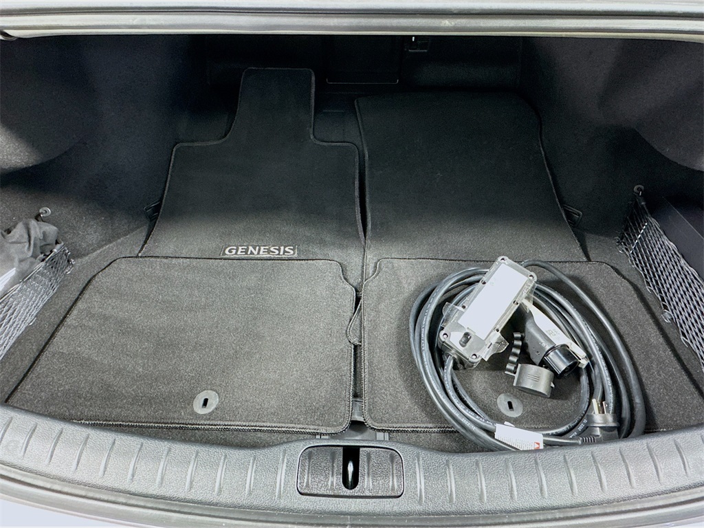 2023 Genesis Electrified G80 photo 18