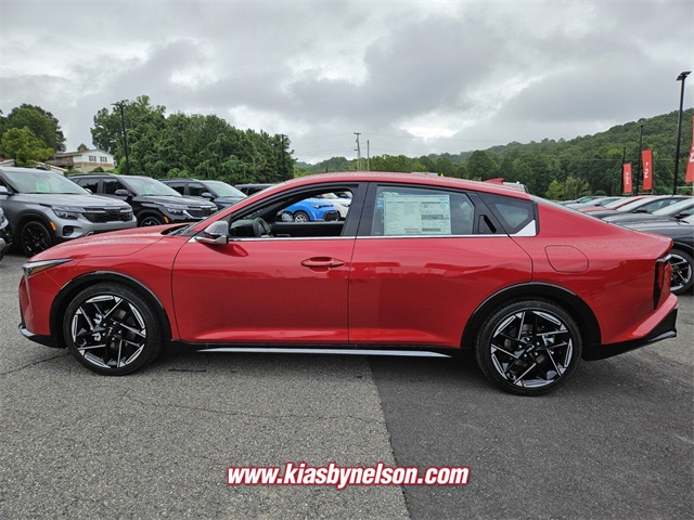 2025 Kia K4 GT-Line photo 4