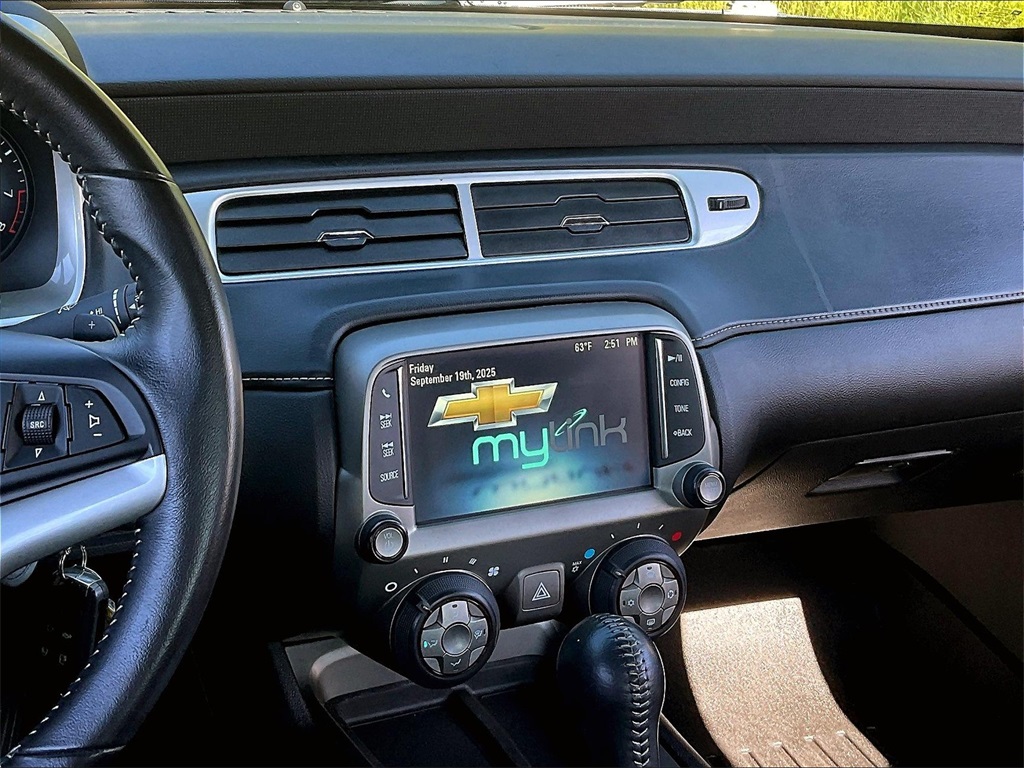 2013 Chevrolet Camaro 1LT photo 16