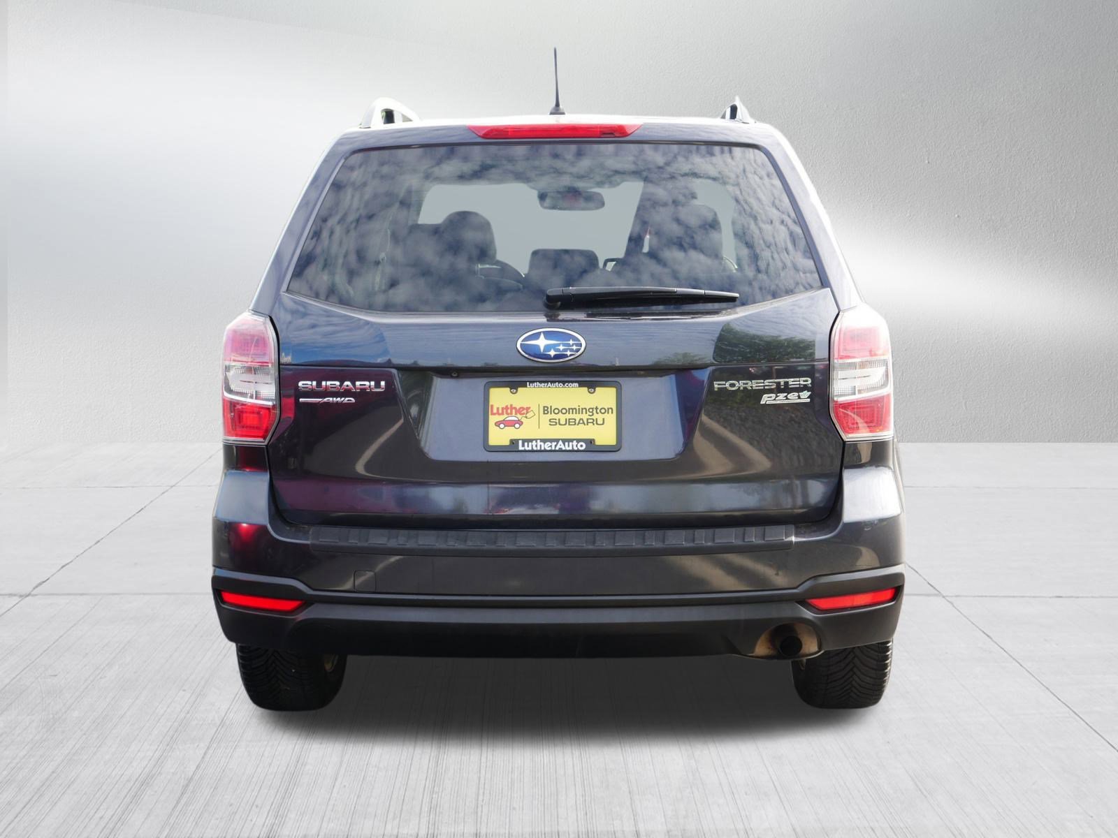 2015 Subaru Forester 2.5i Premium photo 6