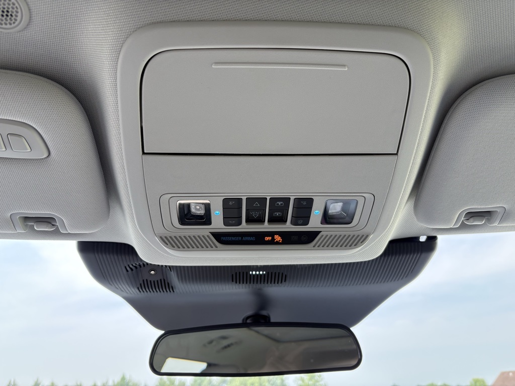 2025 Ford Explorer photo 14