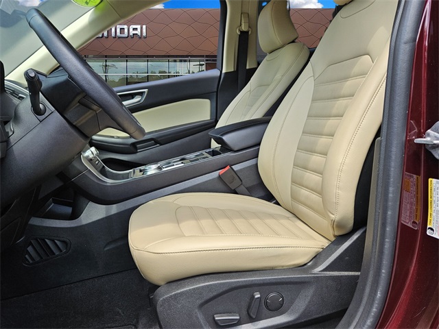 2024 Ford Edge SEL photo 3