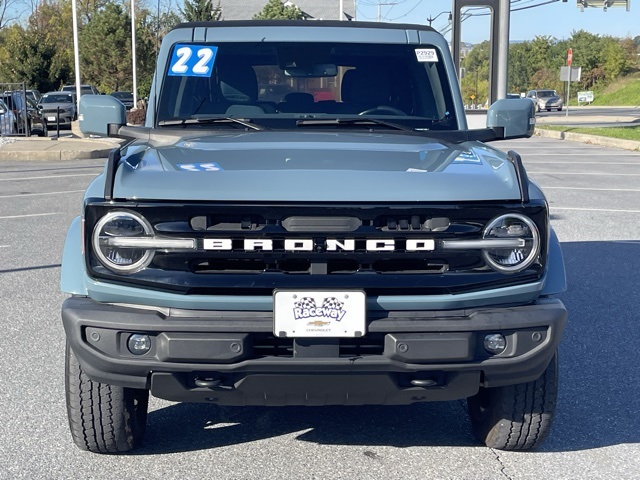 2022 Ford Bronco Outer Banks photo 2
