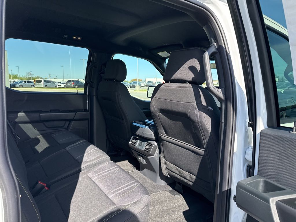 2025 Ford F-150 STX photo 17