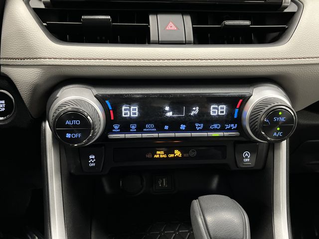 2024 Toyota RAV4 XLE photo 17