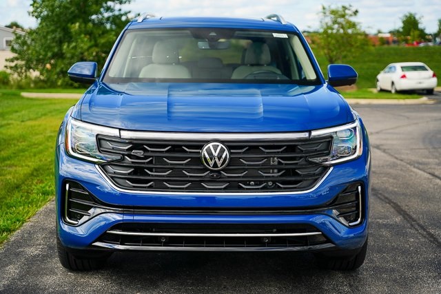 2026 Volkswagen Atlas SEL Premium R-Line photo 3
