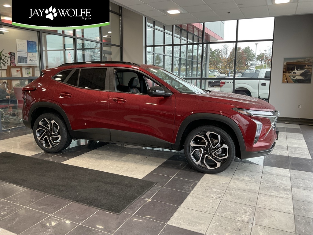 2025 Chevrolet Trax RS's photo