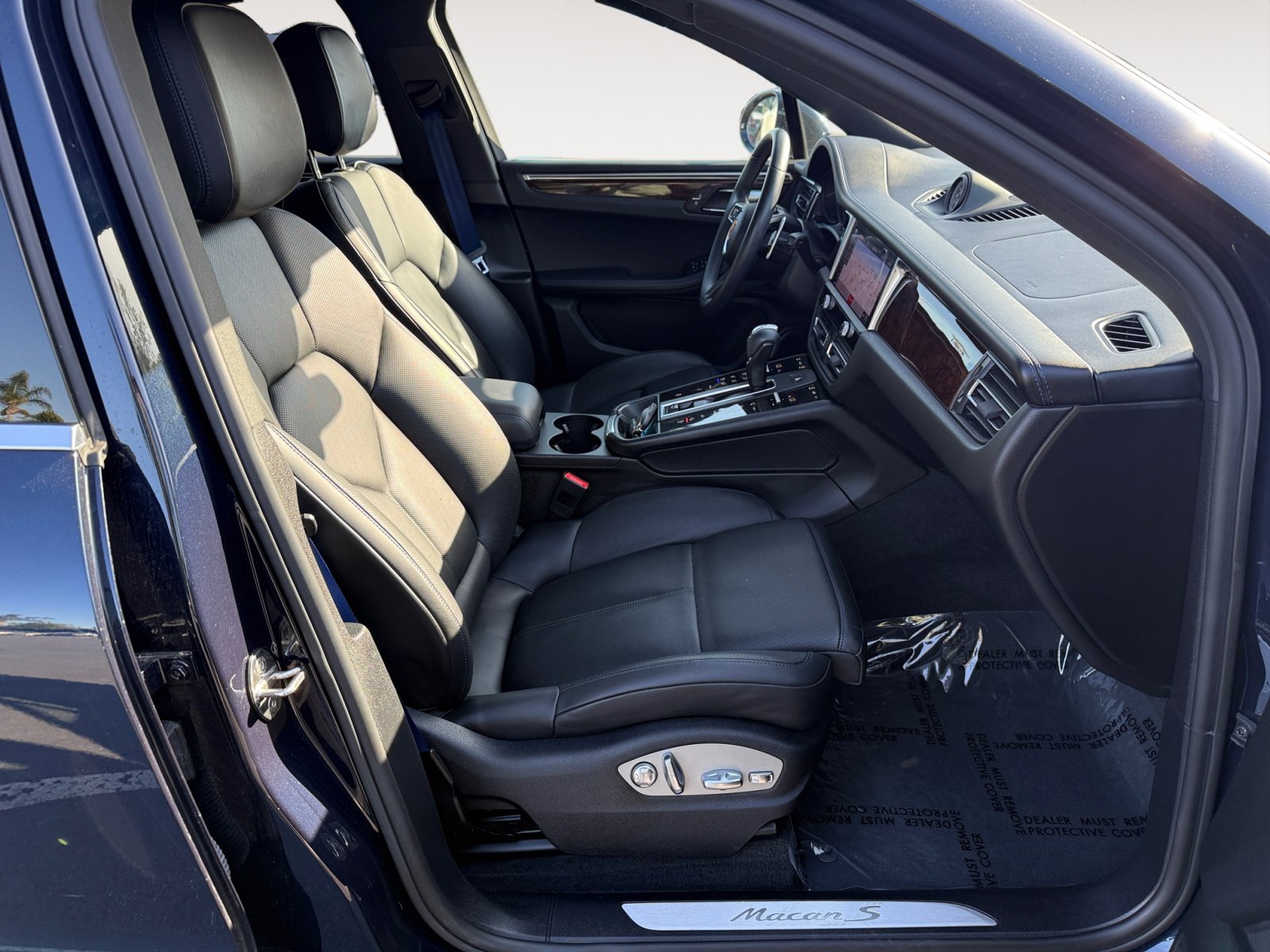 2022 Porsche Macan S photo 19