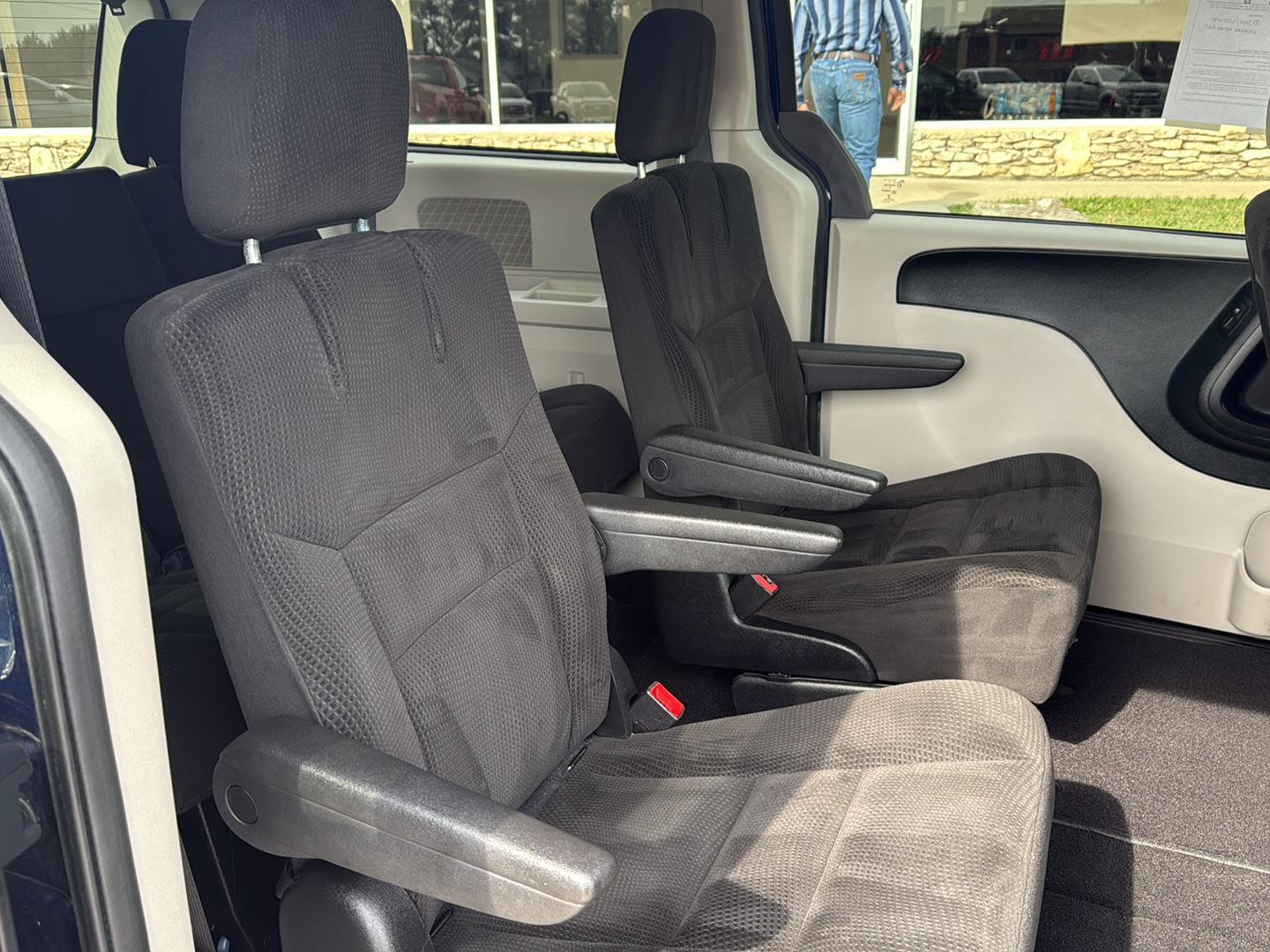 2016 Dodge Grand Caravan SE photo 16