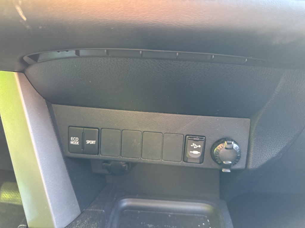 2018 Toyota RAV4 XLE photo 15