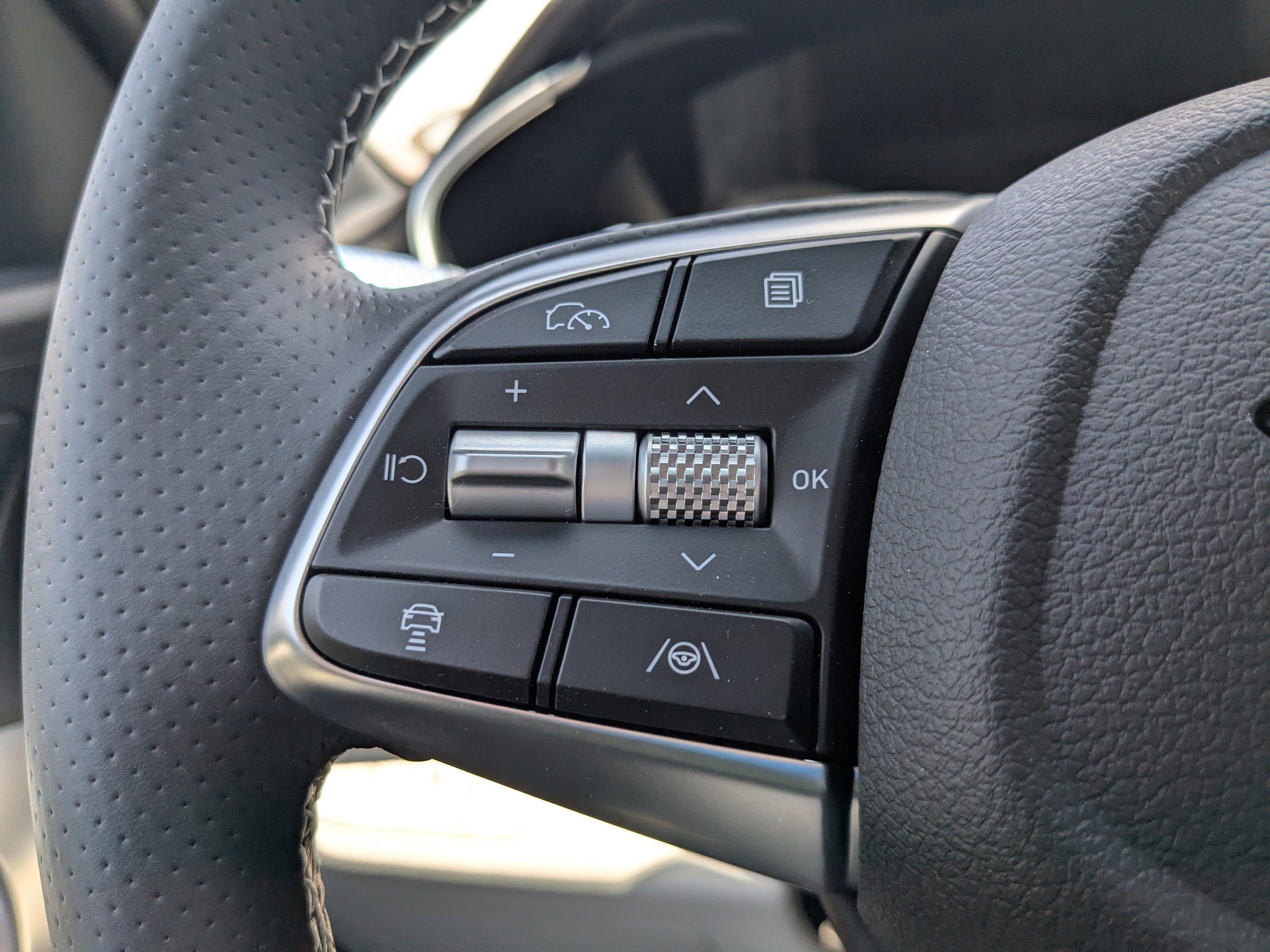 2025 Genesis G70 2.5T photo 18