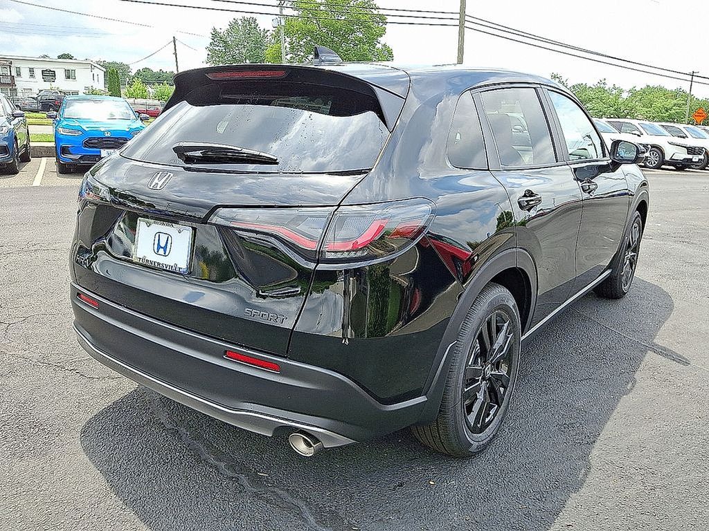 2026 Honda HR-V Sport photo 2