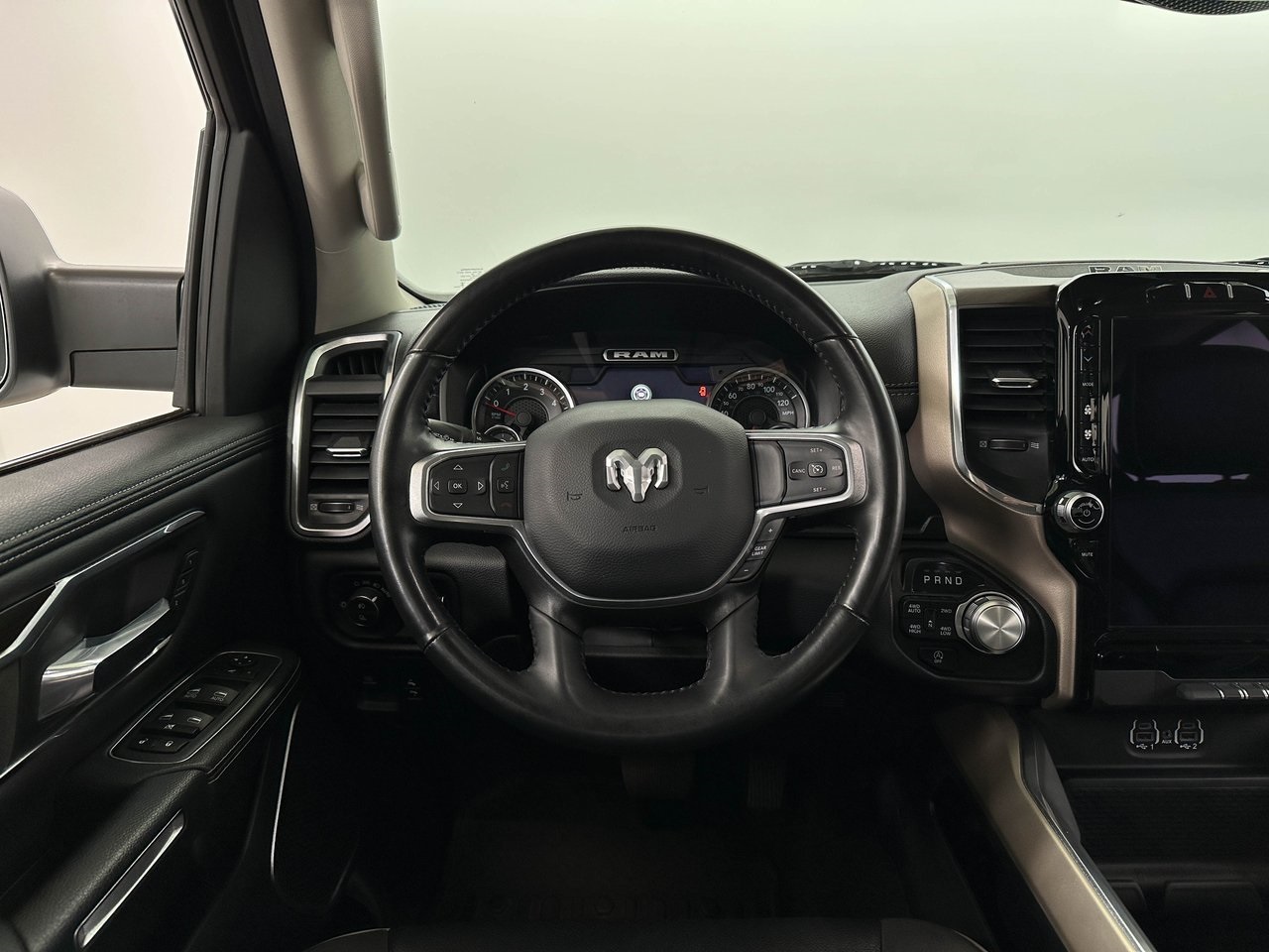 2022 Ram 1500 Laramie photo 8