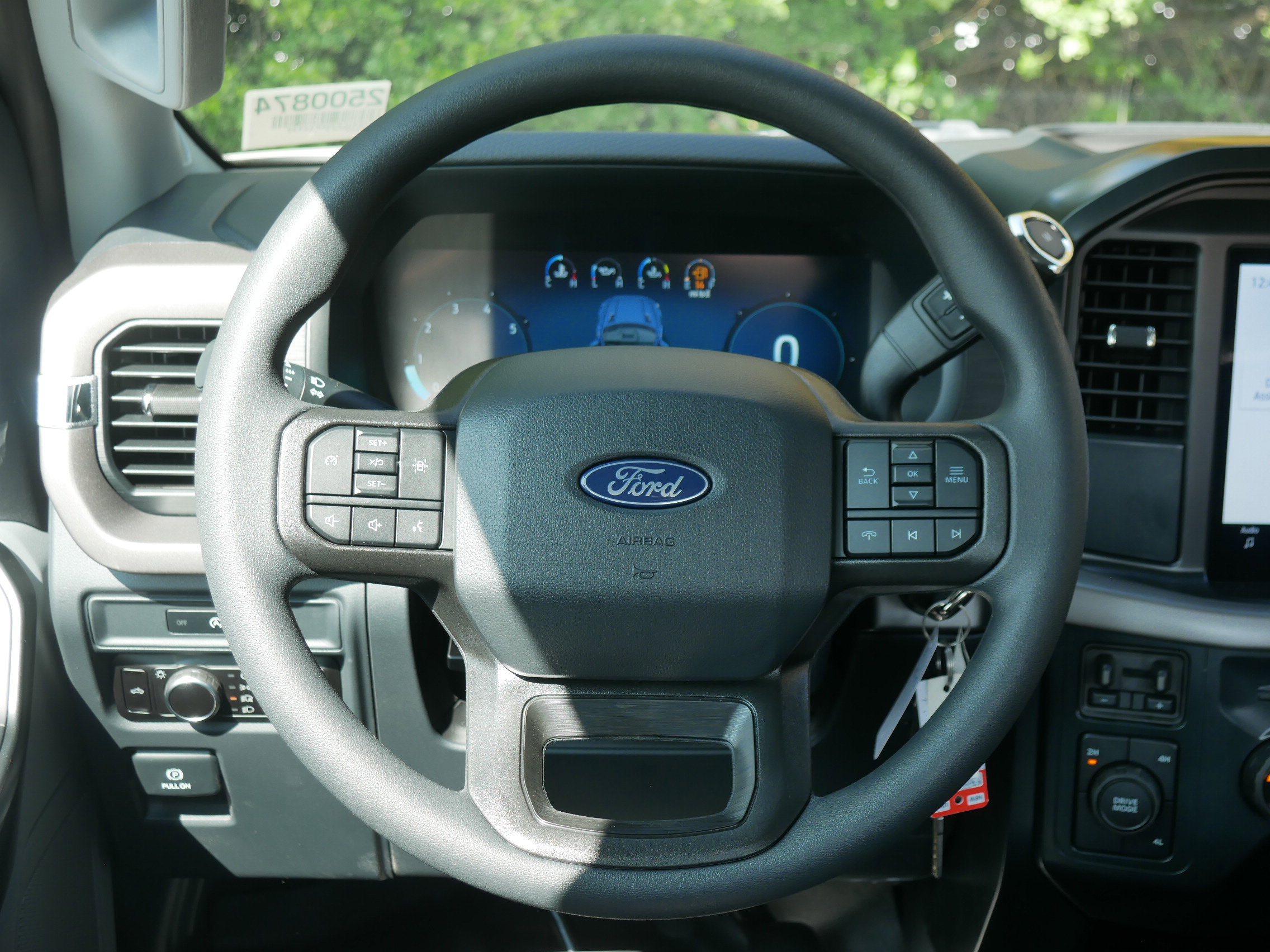 2025 Ford F-150 XL photo 3