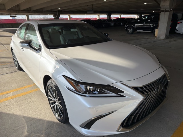 2025 Lexus ES