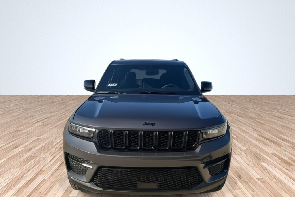 2025 Jeep Grand Cherokee Altitude X photo 2