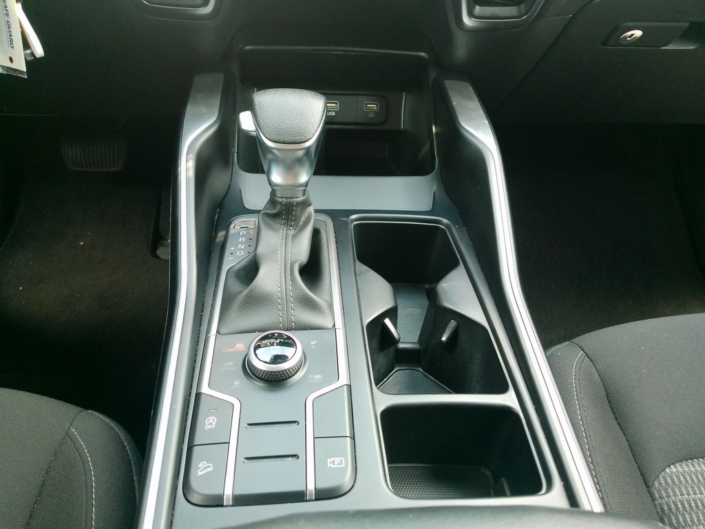 2023 Kia Sorento LX photo 32