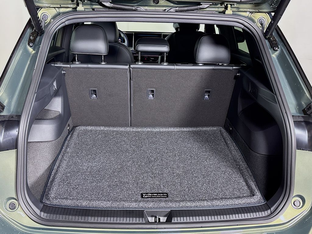 2025 Volkswagen Tiguan SE R-Line Black photo 19