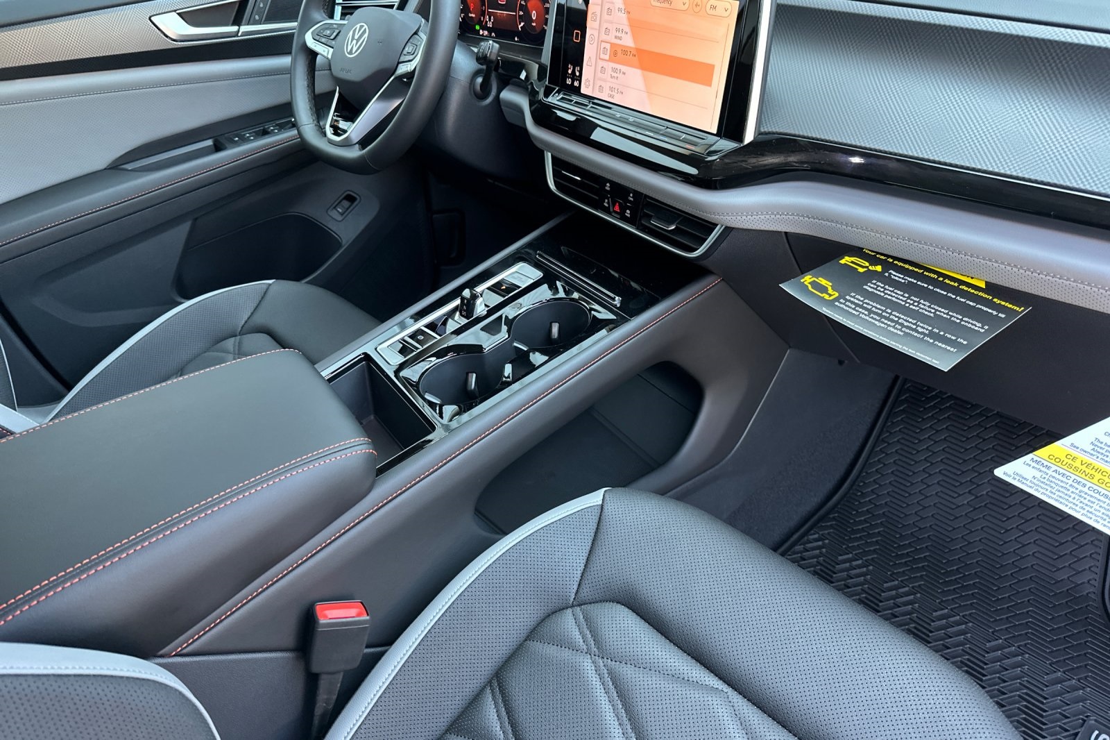2025 Volkswagen Atlas Peak Edition SE photo 14