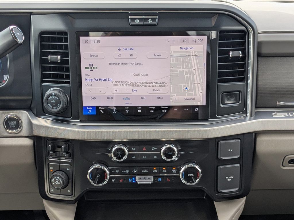 2025 Ford F-250 Platinum photo 17
