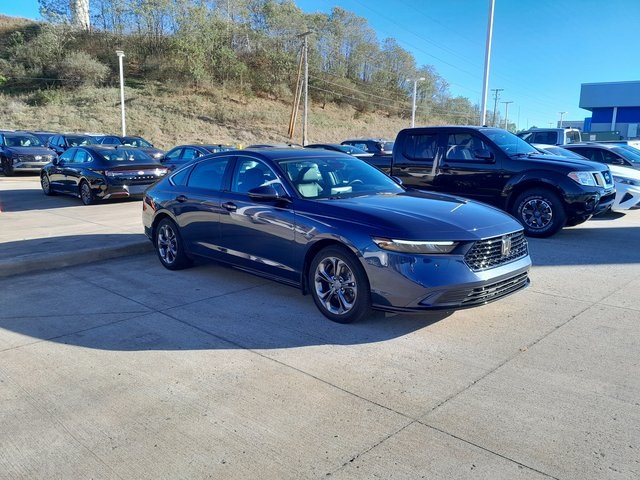 2023 Honda Accord Hybrid EX-L photo 2