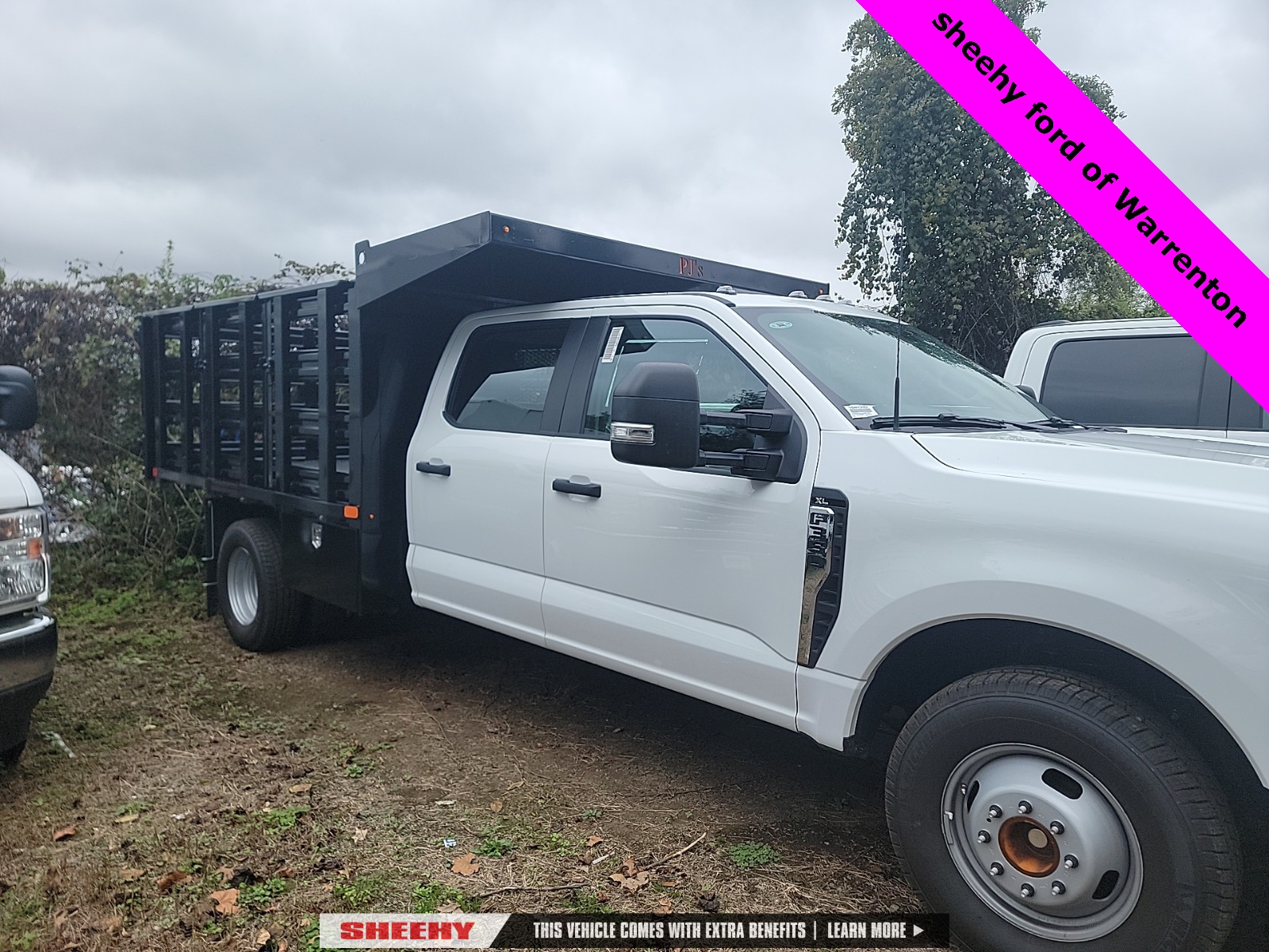 2025 Ford F-350 Super Duty Chassis Cab XL's photo