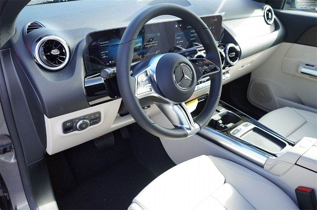 2026 Mercedes Benz GLA 250 photo 18