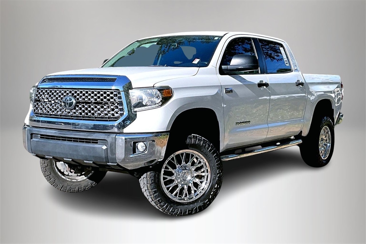 2020 Toyota Tundra SR5's photo