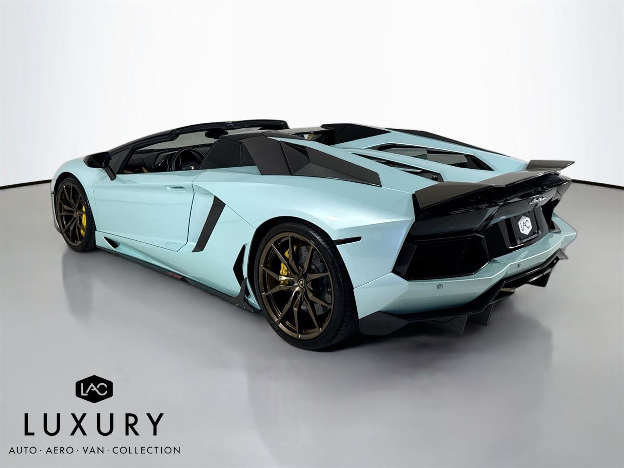 2015 Lamborghini Aventador LP 700-4 Roadster photo 6