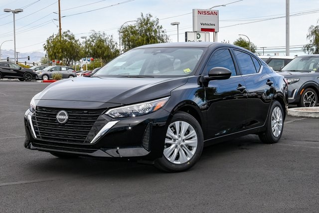 2025 Nissan Sentra S's photo