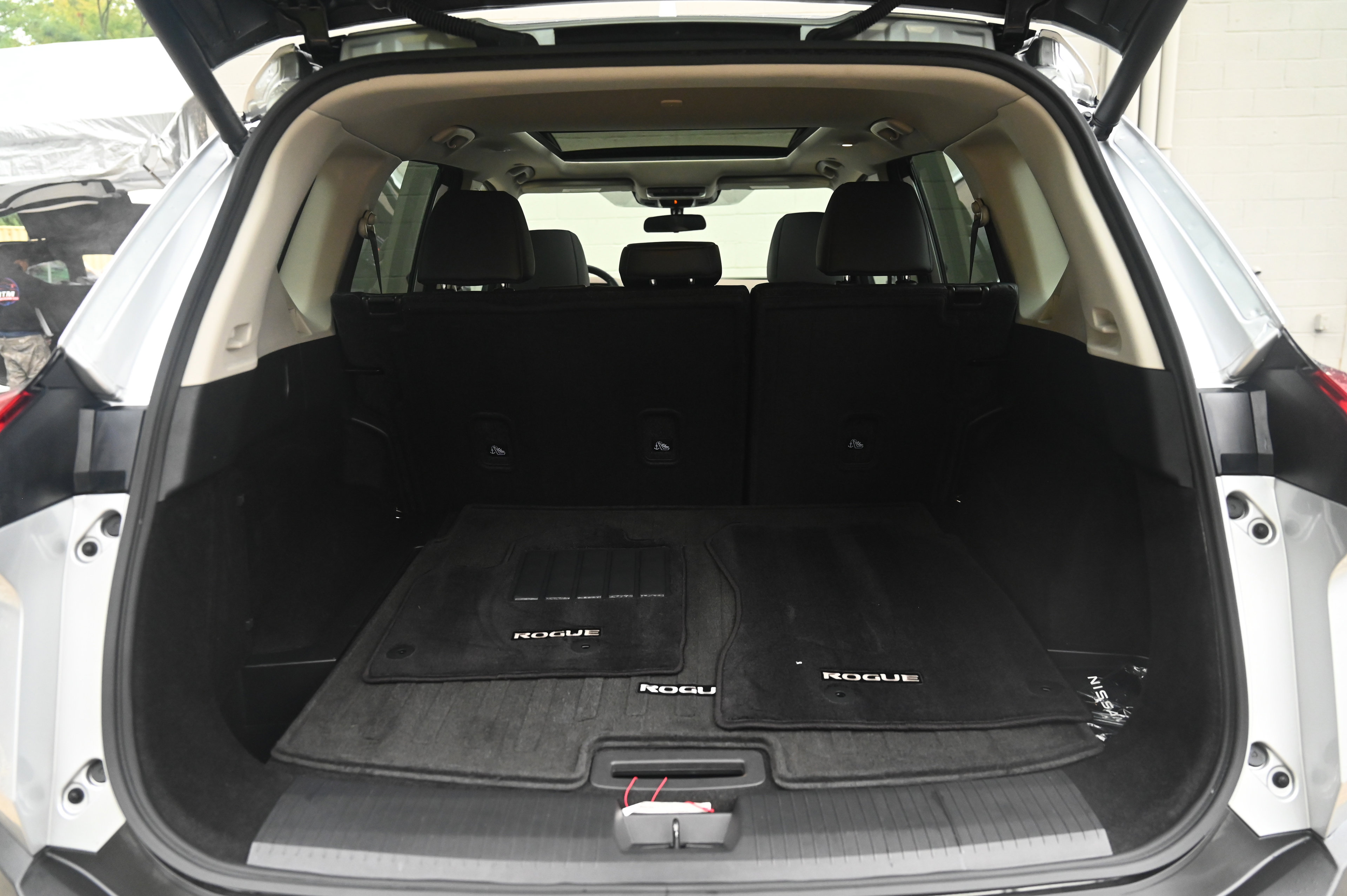 2023 Nissan Rogue SV photo 33