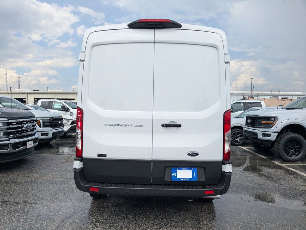 2025 Ford Transit photo 4
