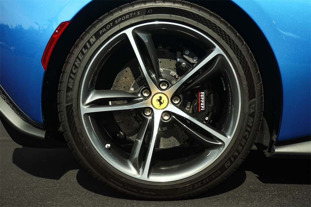 2024 Ferrari 296 GTS photo 12