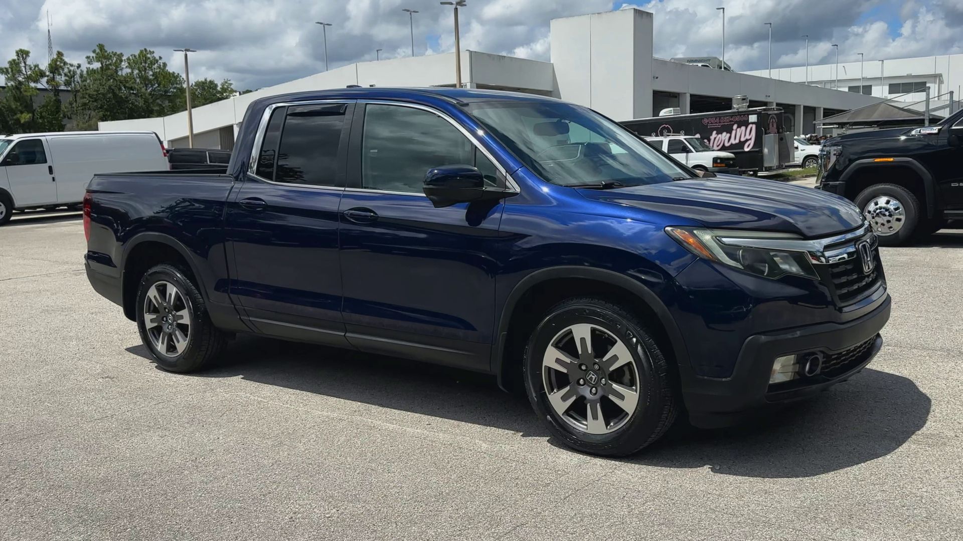 2017 Honda Ridgeline RTL-T photo 35