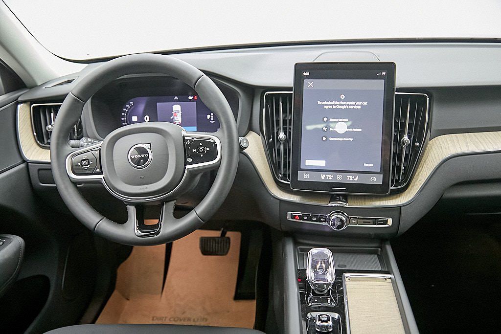 2026 VOLVO XC60 - Image 23