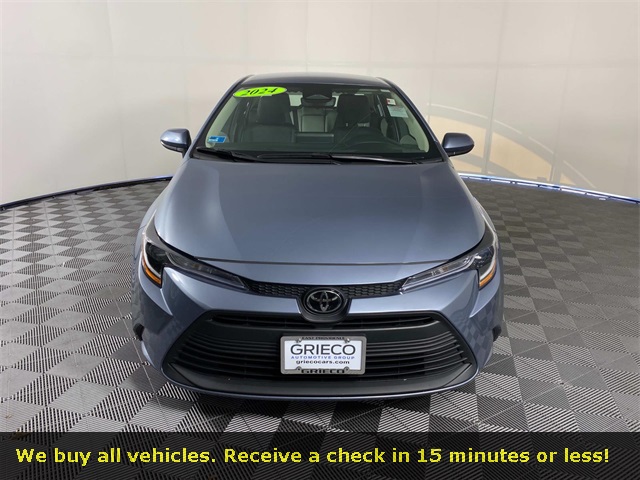 2024 Toyota Corolla LE photo 2