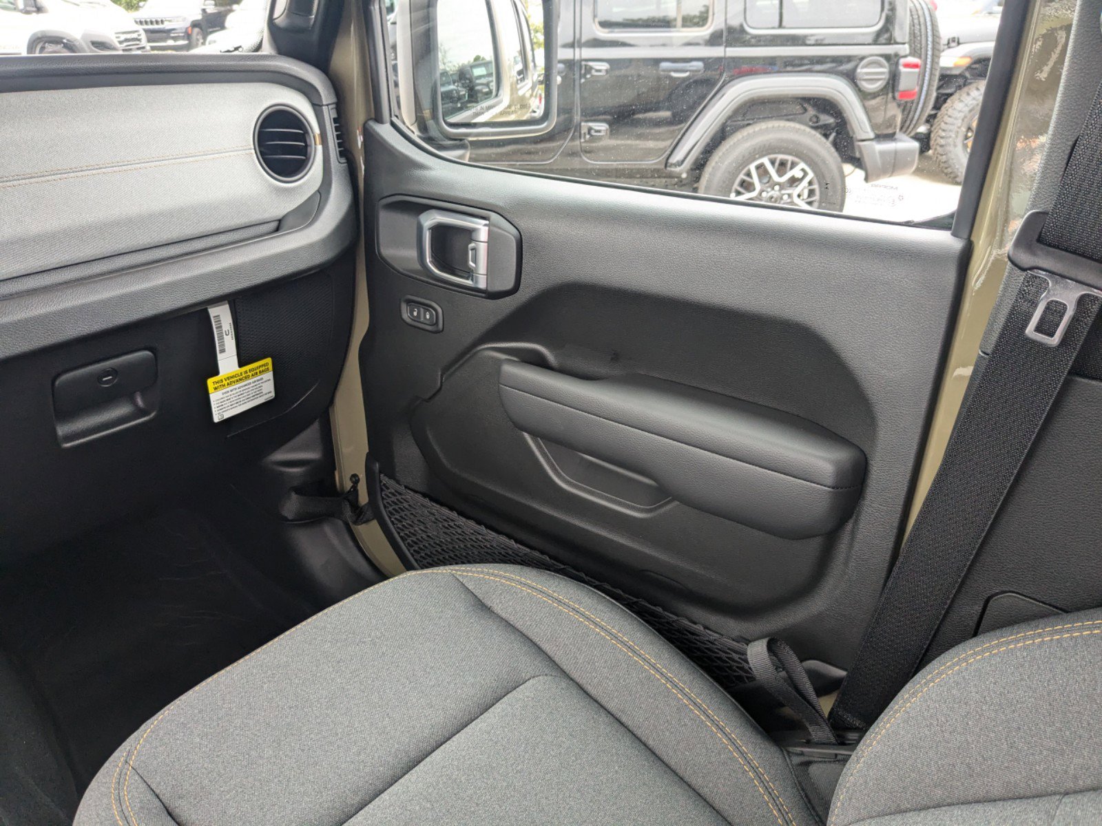 2025 Jeep Wrangler Willys photo 16