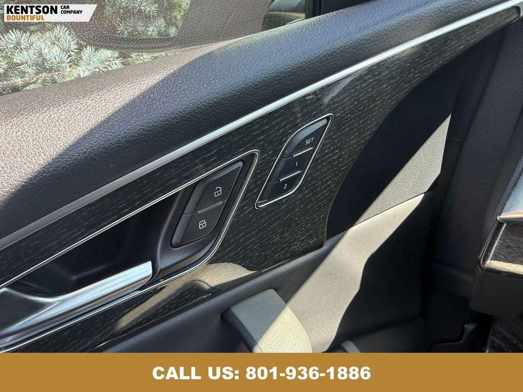 2019 Audi Q8 line Prestige photo 21