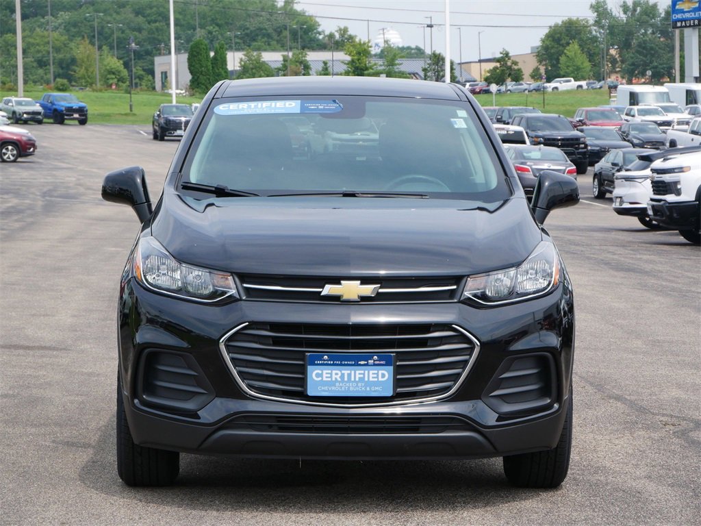 Used 2022 Chevrolet Trax LS with VIN KL7CJNSM8NB550143 for sale in Inver Grove Heights, Minnesota