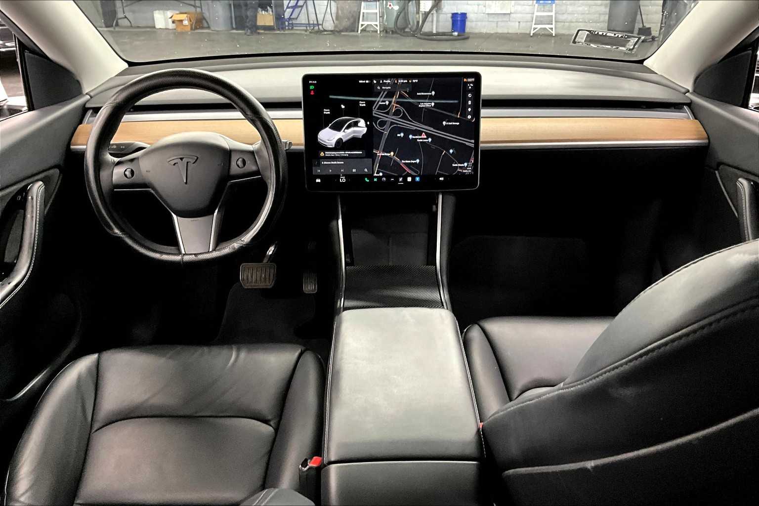 2021 Tesla Model Y Standard Range photo 11