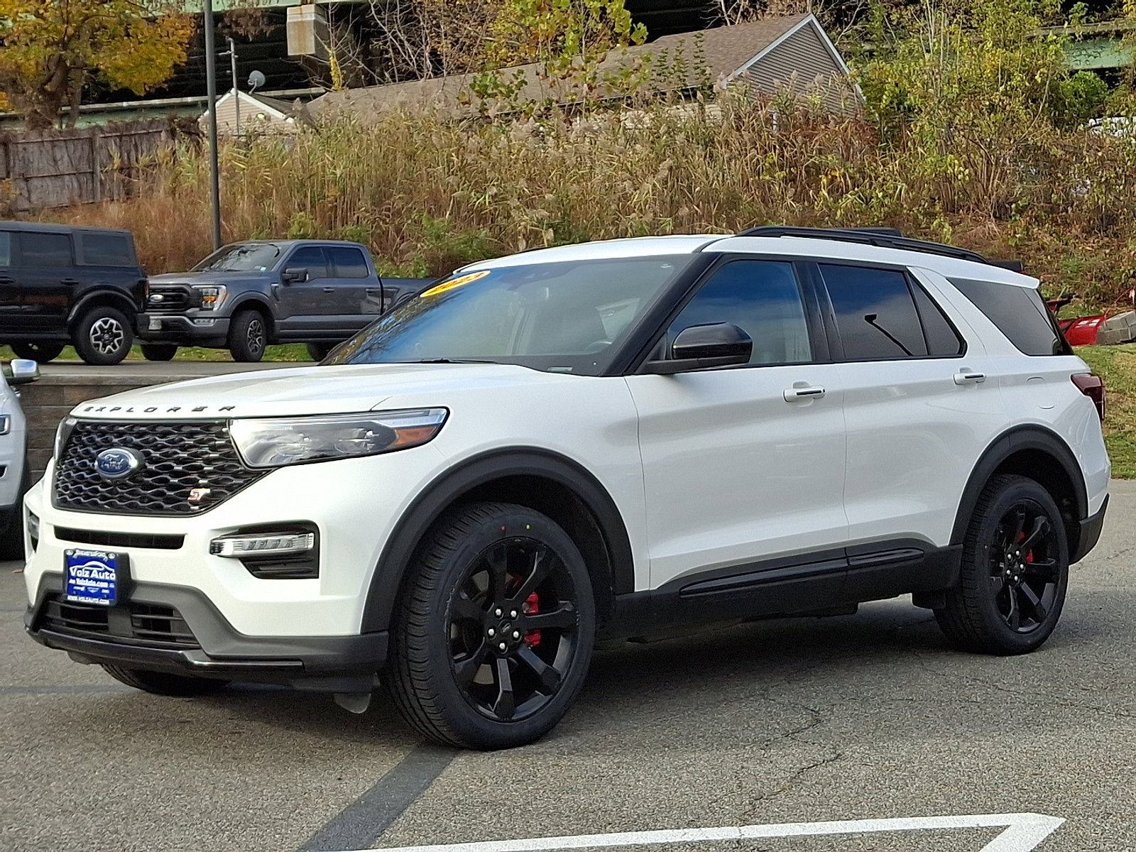 2023 Ford Explorer ST photo 4