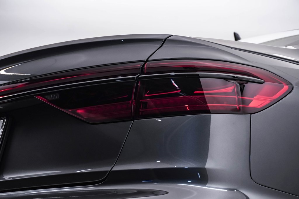 2024 Audi S8 4.0T Quattro photo 13