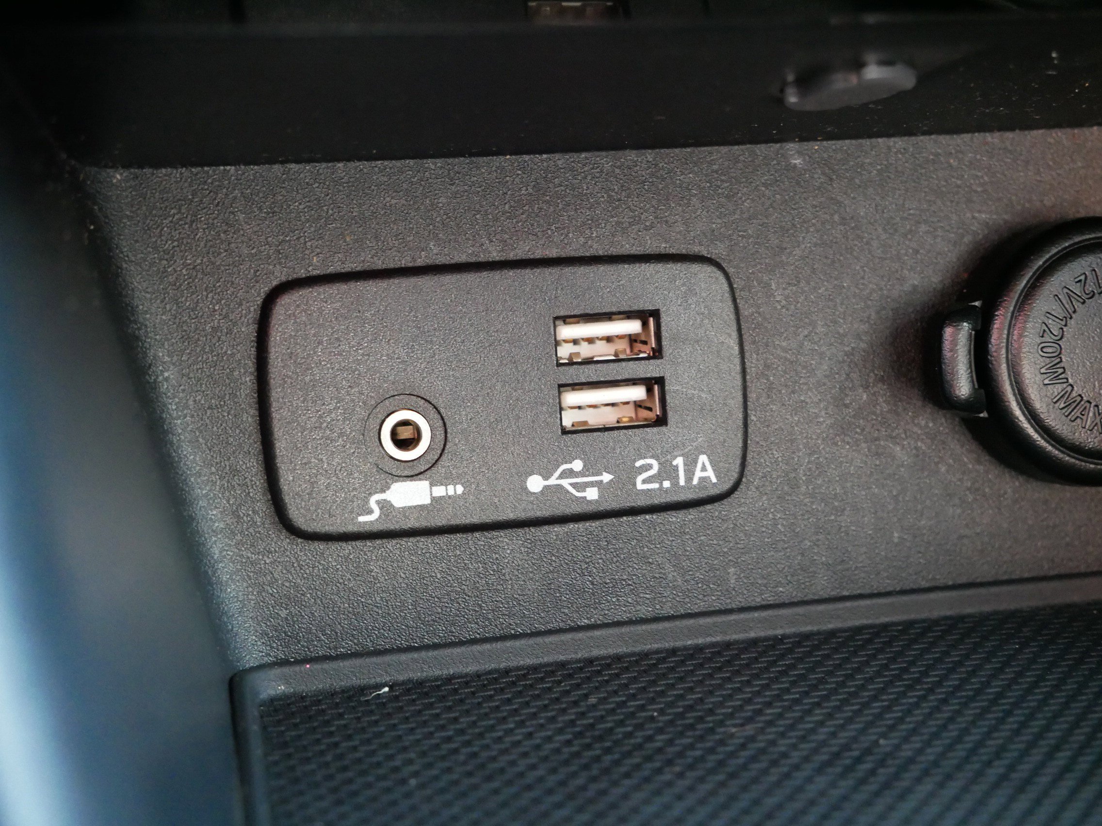 2021 Subaru Forester Premium photo 33
