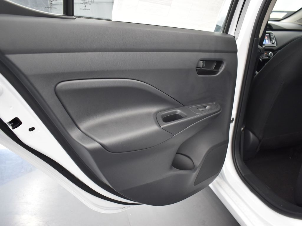 2025 Nissan Versa 1.6 S photo 15