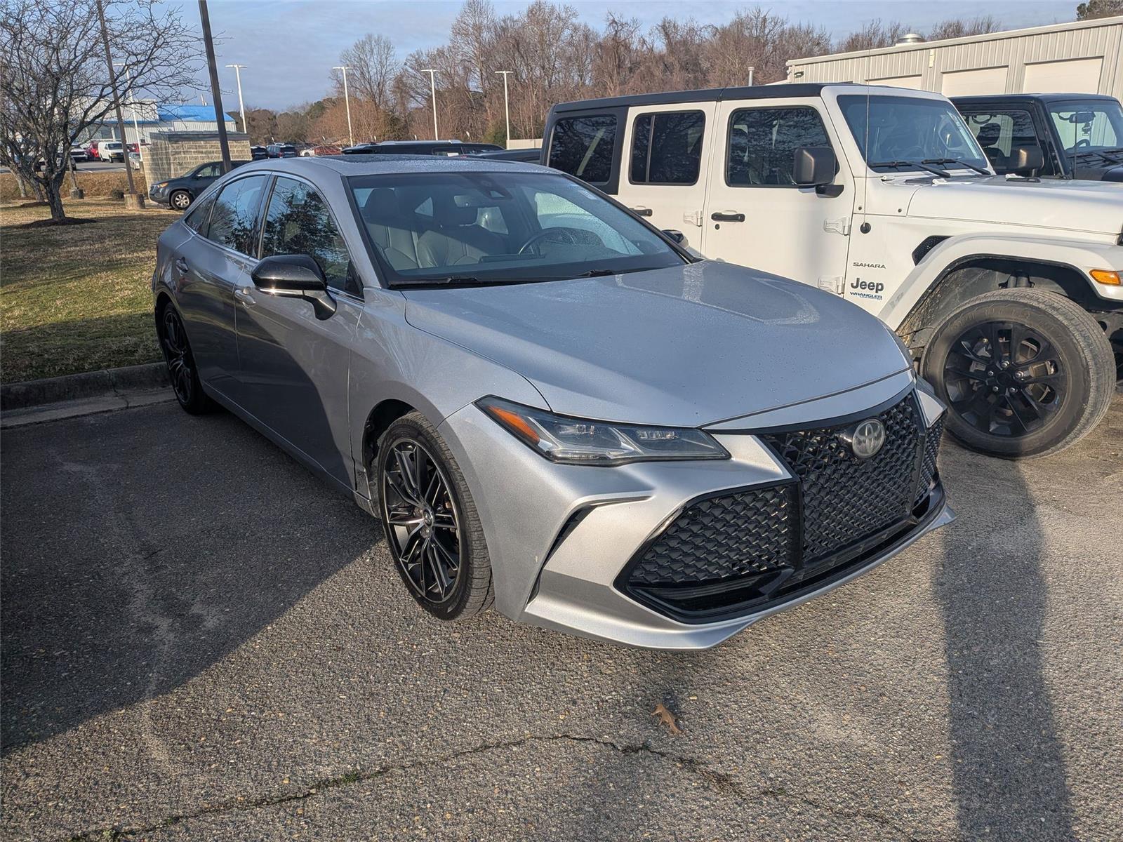 2019 Toyota Avalon Touring's photo