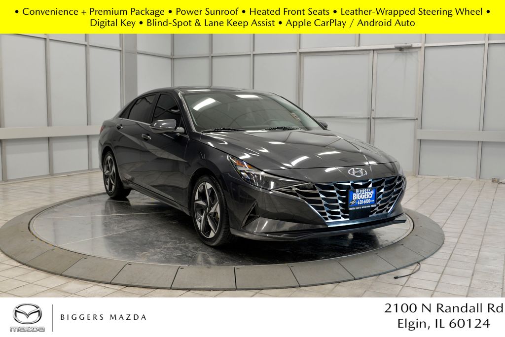 2022 Hyundai Elantra SEL's photo