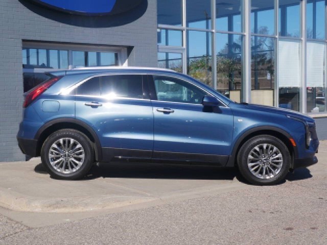 Used 2024 Cadillac XT4 Premium Luxury with VIN 1GYFZDR48RF133591 for sale in Shakopee, Minnesota