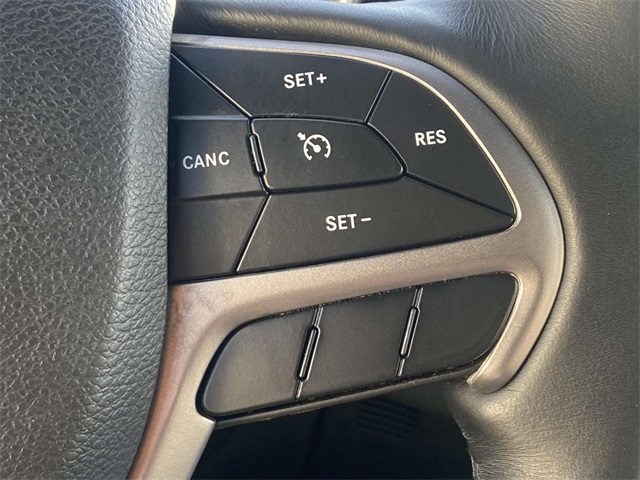 2019 Jeep Grand Cherokee Altitude photo 13