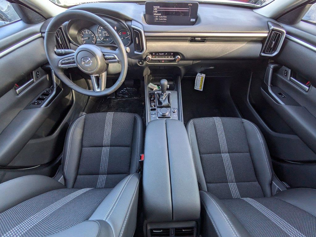2025 Mazda CX-50 2.5 Select photo 12
